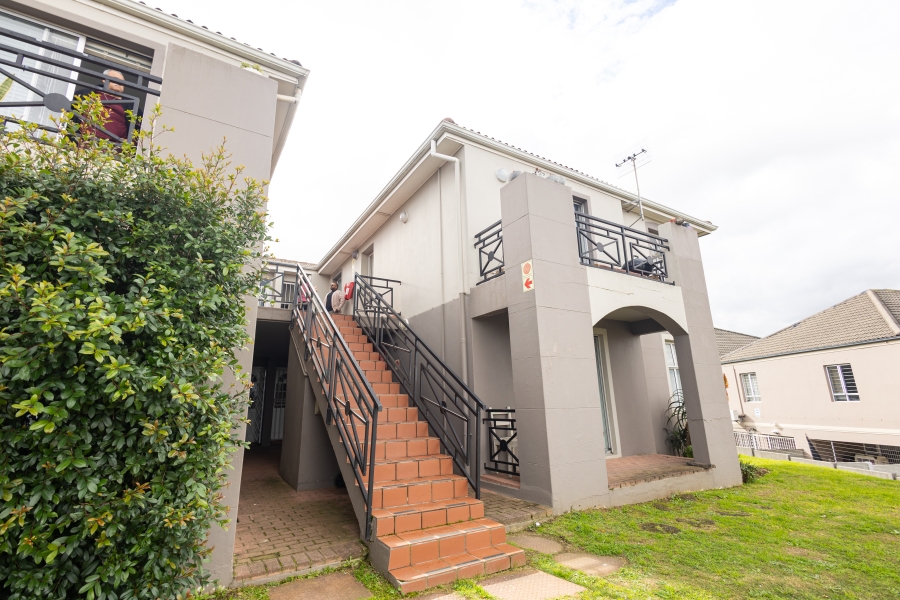 2 Bedroom Property for Sale in Vredekloof Heights Western Cape